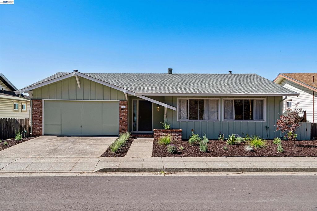 81 Colgett Dr, Oakland