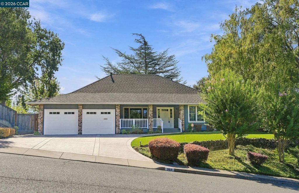 303 Calle La Mesa, Moraga