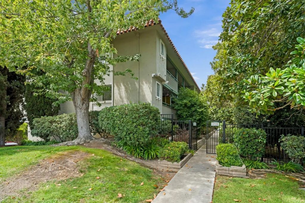 2735 Mauricia Avenue B, Santa Clara