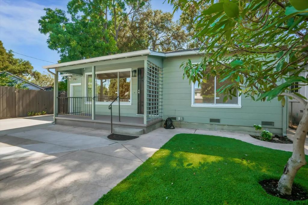 2292 Poplar Avenue, East Palo Alto