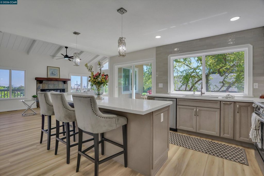 2271 Yale St, Martinez