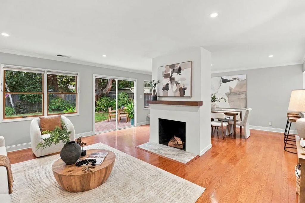 111 Hedge Road, Menlo Park