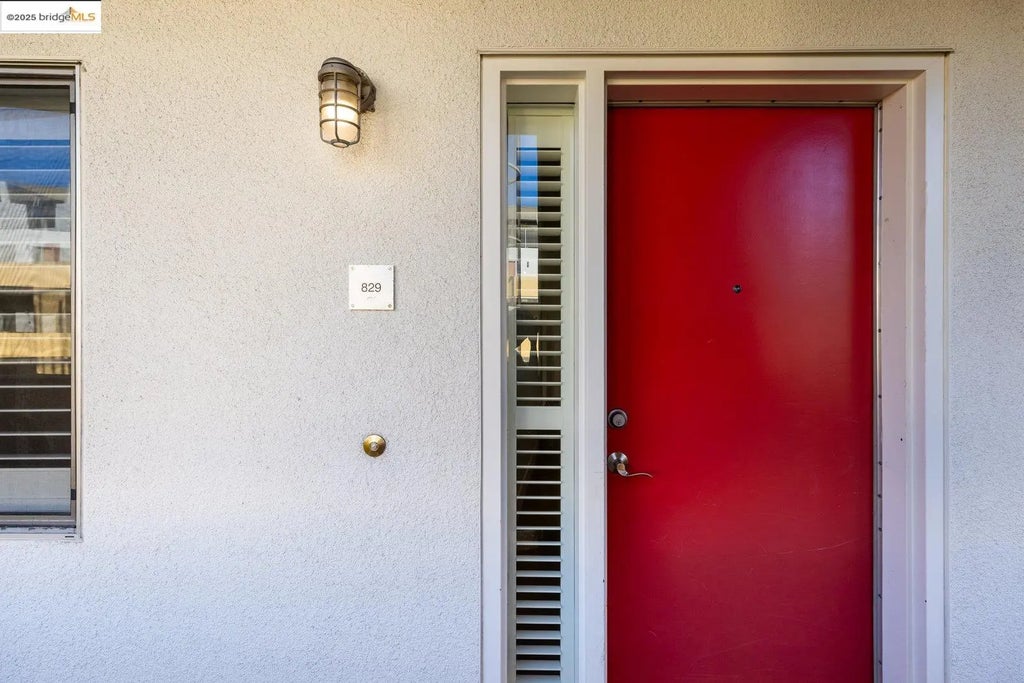 311 Oak Street 829, Oakland