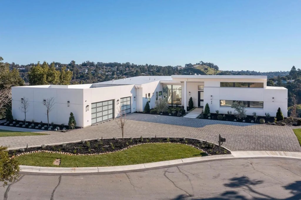 45 Calaveras Court, Hillsborough