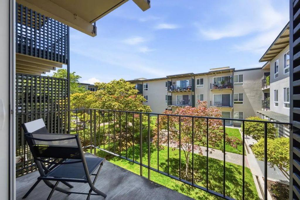 930 Peninsula Avenue 306, San Mateo
