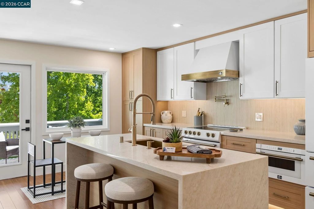 1349 Running Springs Rd 4, Walnut Creek