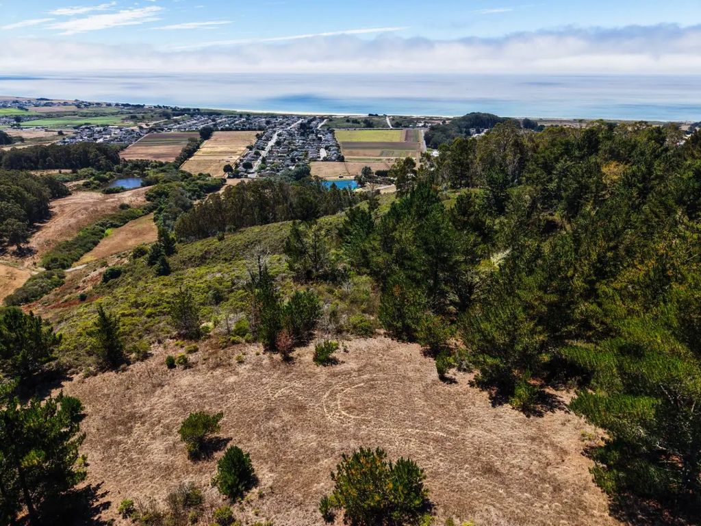 Frenchmans Creek Road, Half Moon Bay