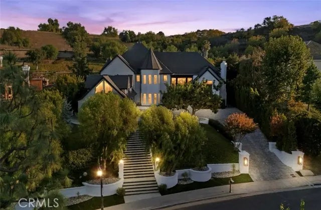 20620 Chatsboro Drive, Woodland Hills (los Angeles)