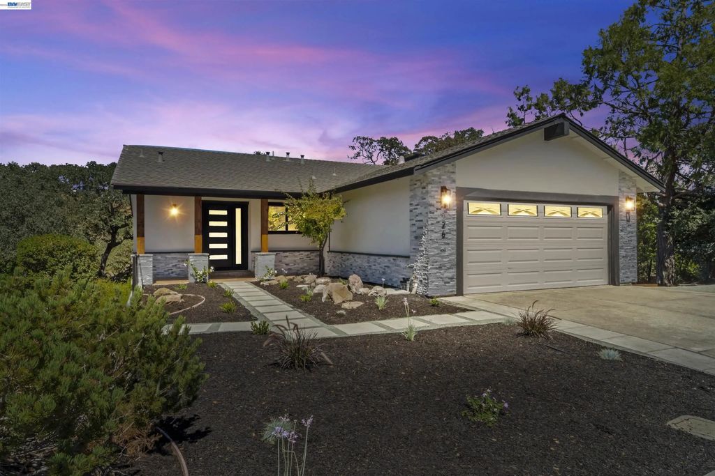 126 Saint Joan Ln, Pleasant Hill