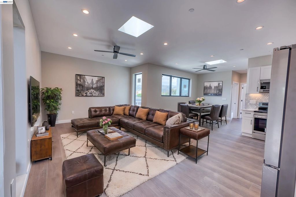 4202 Telegraph Ave 203, Oakland