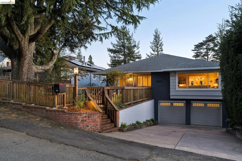 2659 Carisbrook Dr, Oakland