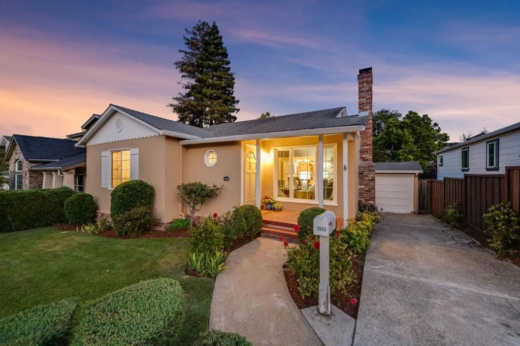 1945 Birch Avenue, San Carlos