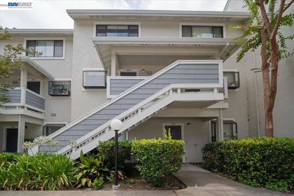 2598 Oak Rd 284, Walnut Creek