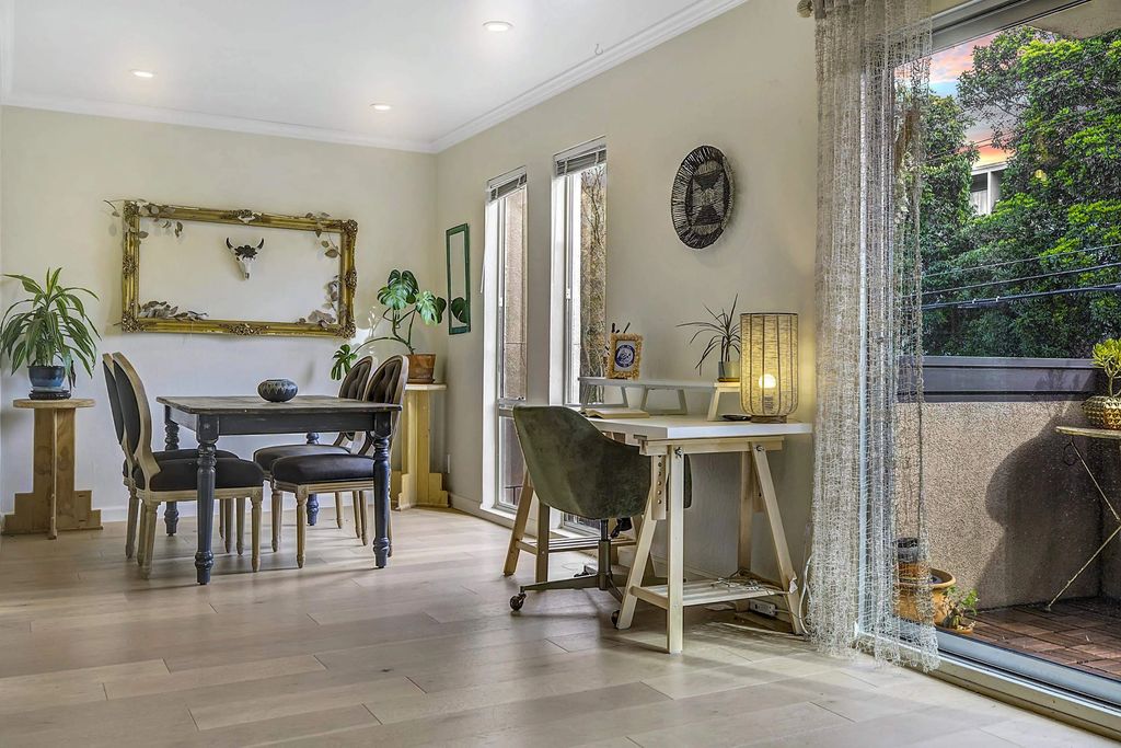 407 Orange St 410, Oakland