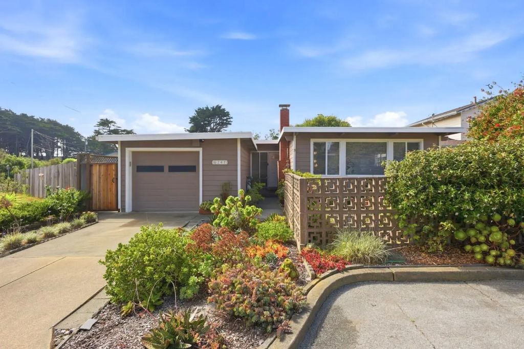 N/A, Moss Beach