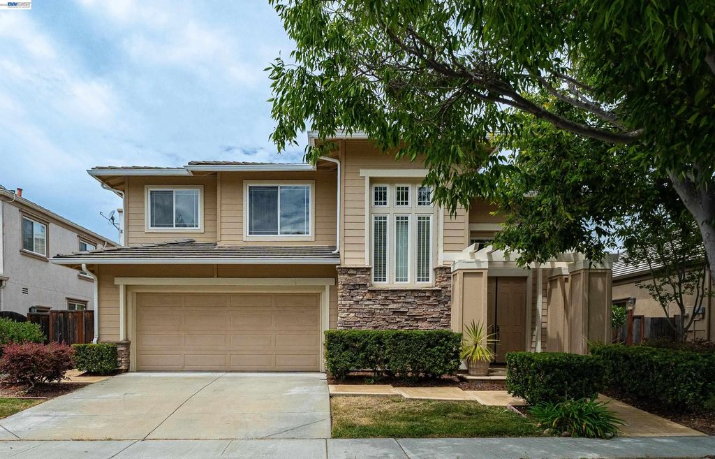 35390 Terra Cotta Cir, Fremont