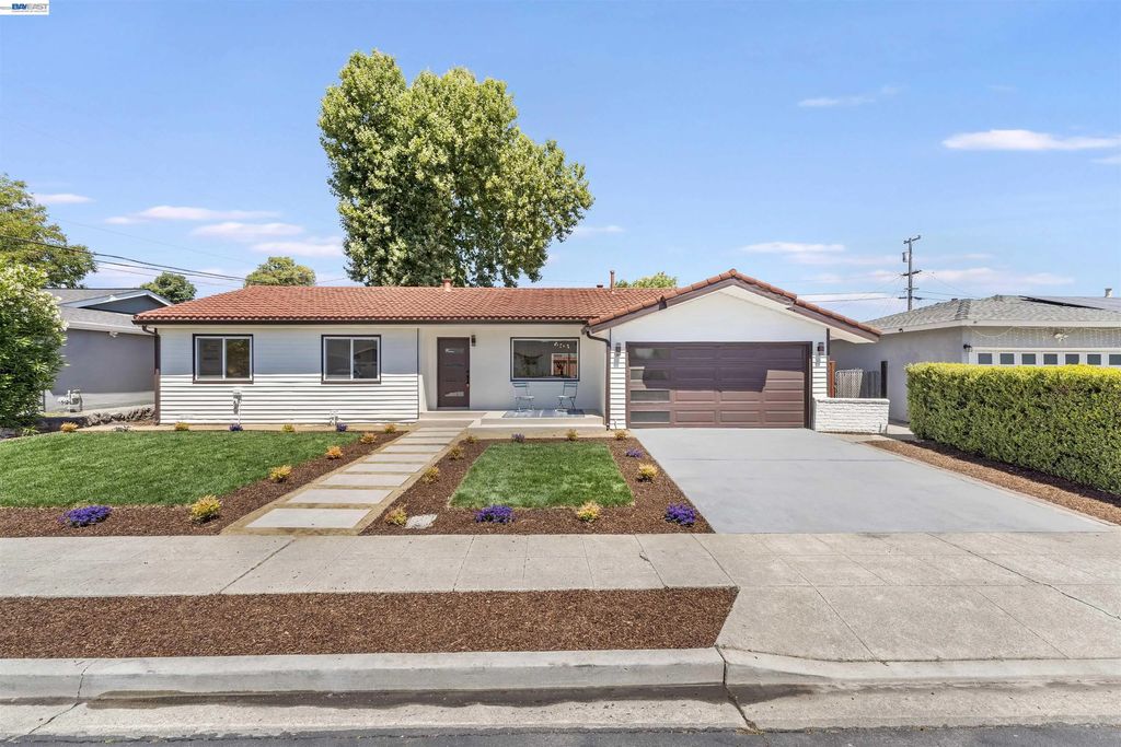 7832 Gardella Dr, Dublin