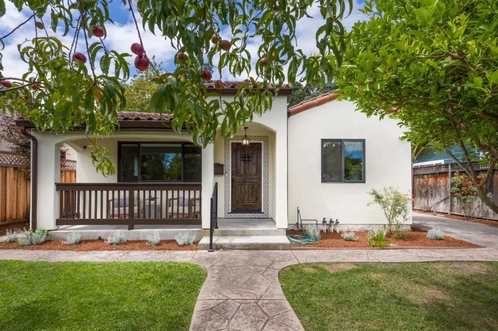 926 Iris Street, Redwood City