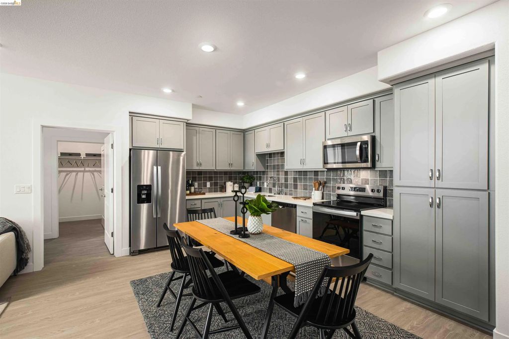 500 Somi Ct 412, Hayward