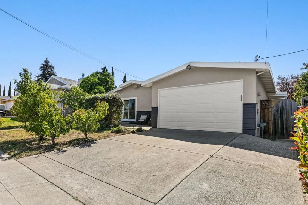 41551 Denise Street, Fremont