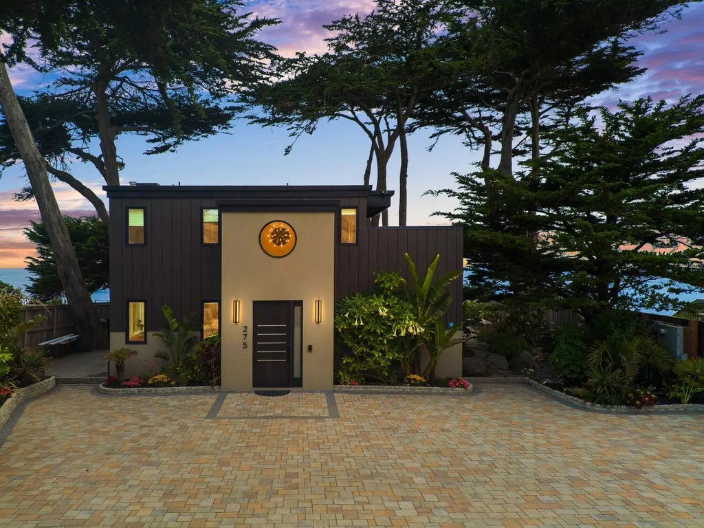 275 Davenport Landing Road, Davenport