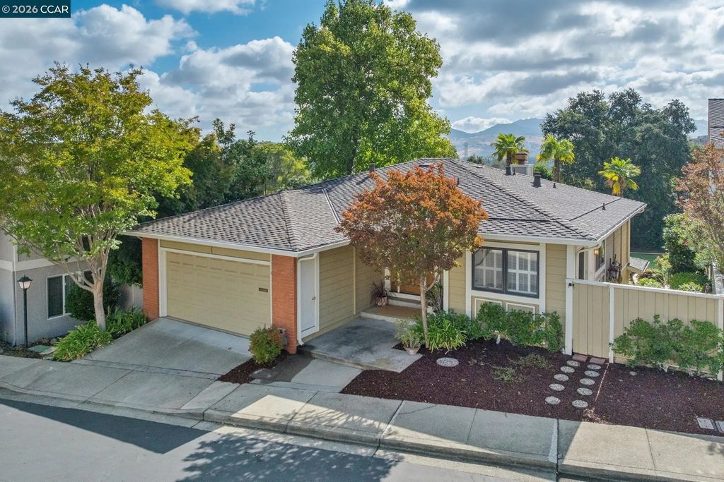 1652 Siskiyou Dr, Walnut Creek