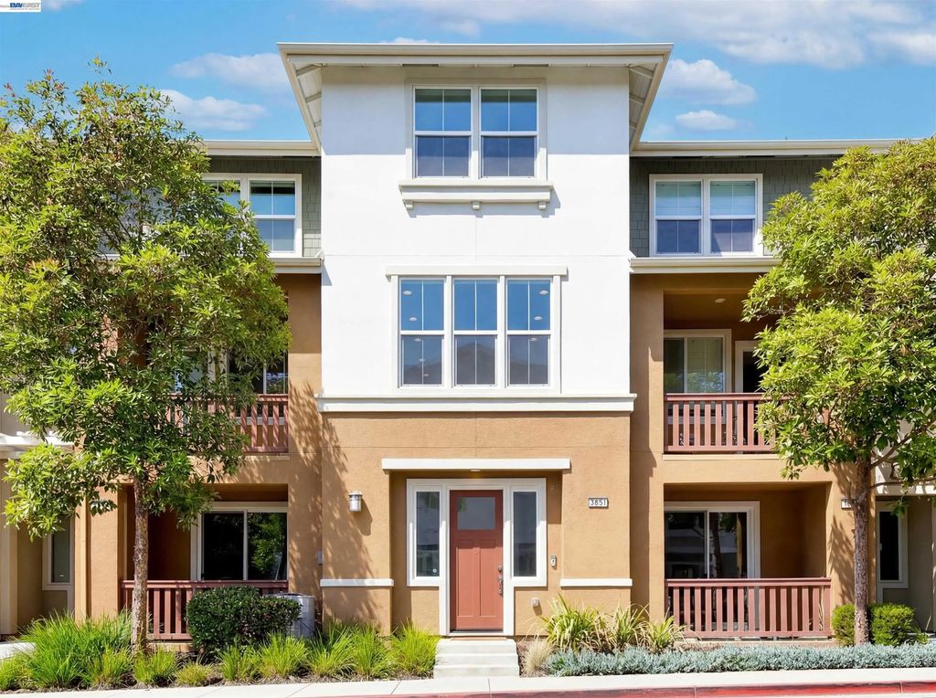 5569 Azalea Way, Newark
