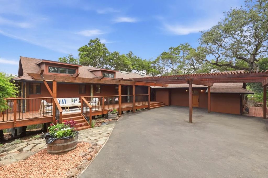 13124 Byrd Lane, Los Altos Hills