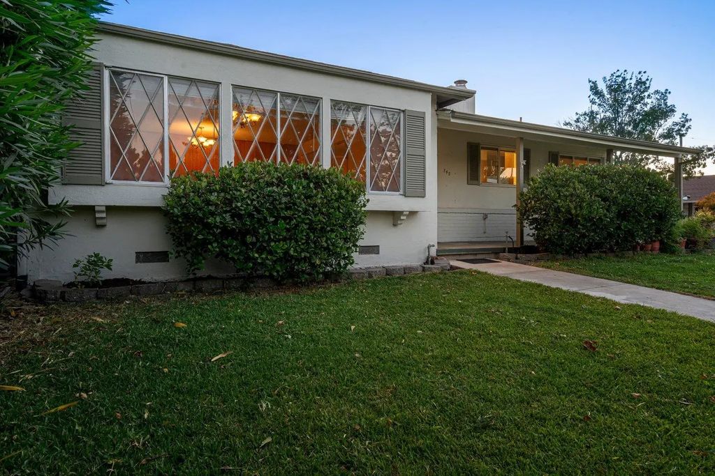 748 Bucher Avenue, Santa Clara