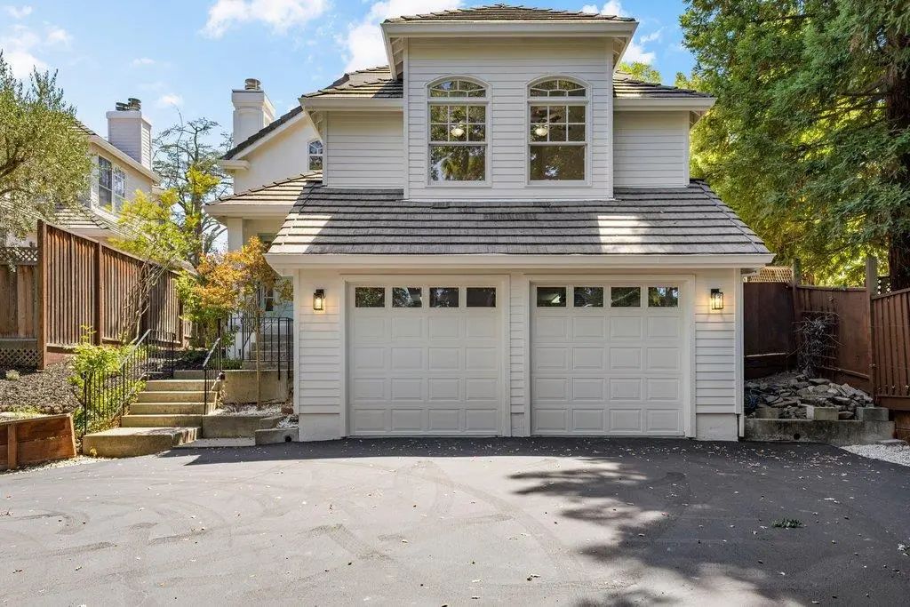 11725 Winding Way, Los Altos