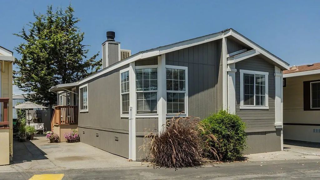 3015 E Bayshore Road 316, Redwood City
