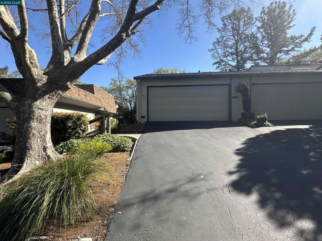 1827 Holland Dr, Walnut Creek