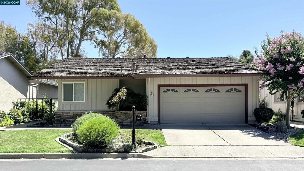 750 N Paradise Valley Ct, Danville