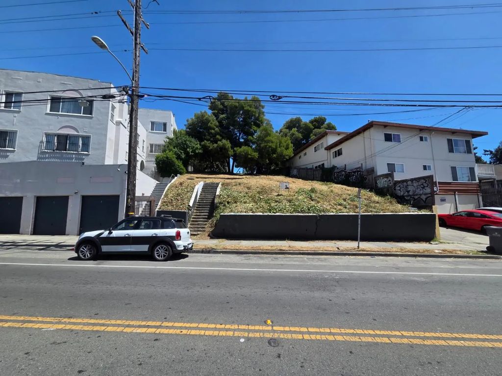 2120 35th Avenue, Oakland