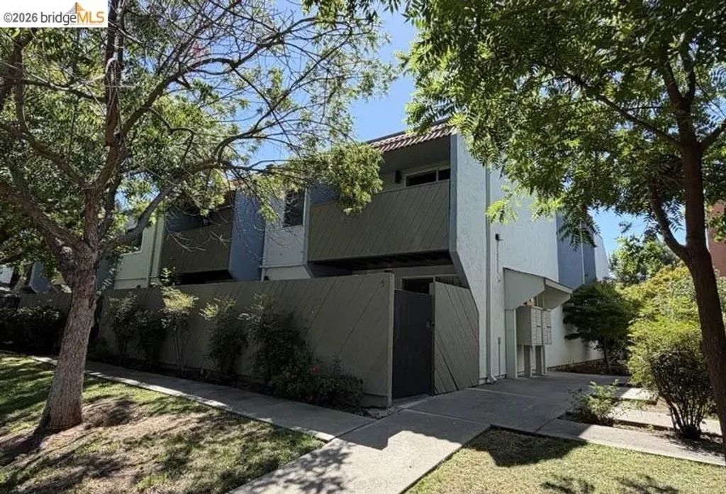 1800 Laguna St Apt 5, Concord