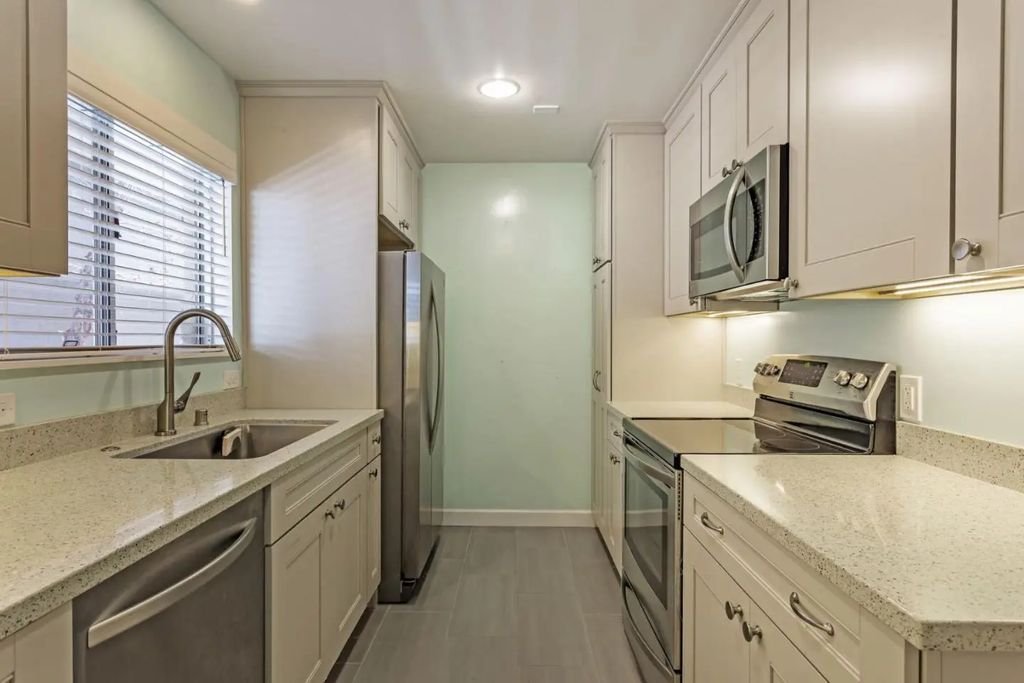 675 Sharon Park Drive 223, Menlo Park