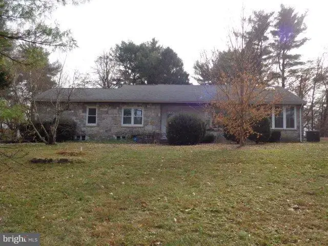 890 Walnut Bottom Rd, Carlisle