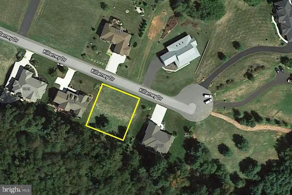 7049 Killarney Dr, Fayetteville