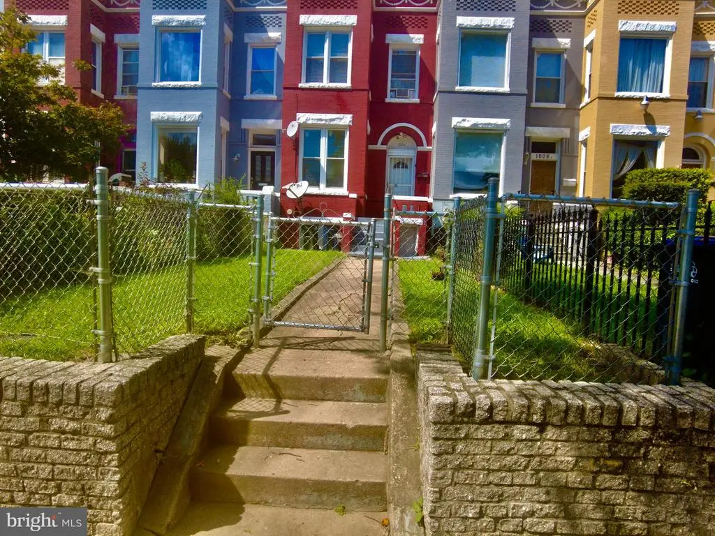 1004 K St Ne, WASHINGTON