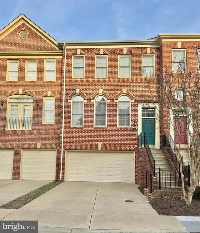 1152 Regal Oak Dr, Rockville