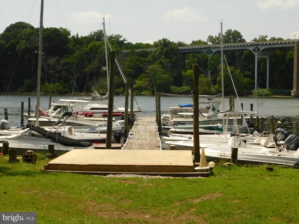 41 River Rd, Perryville