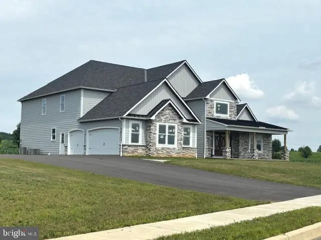 11 Fiorino Way #1, SINKING SPRING