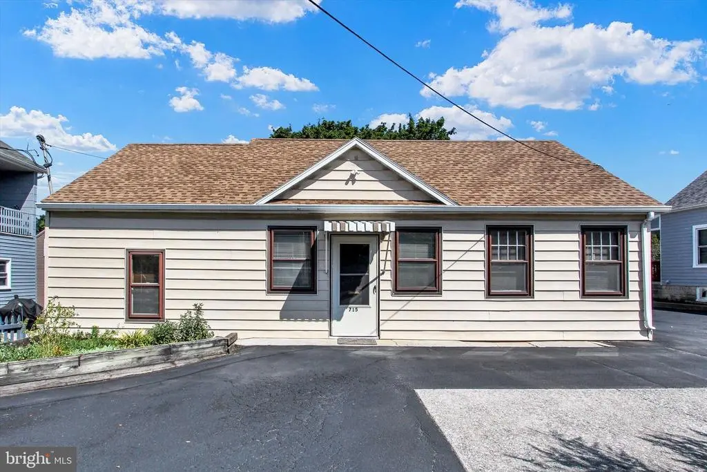 715 Frederick St, Hanover