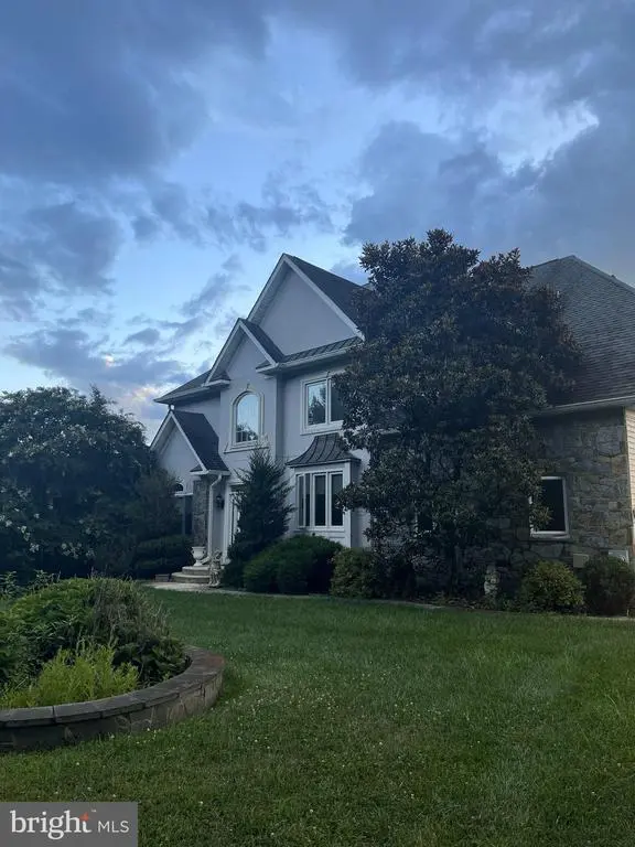 23900 Hawkins Creamery Ct, Gaithersburg