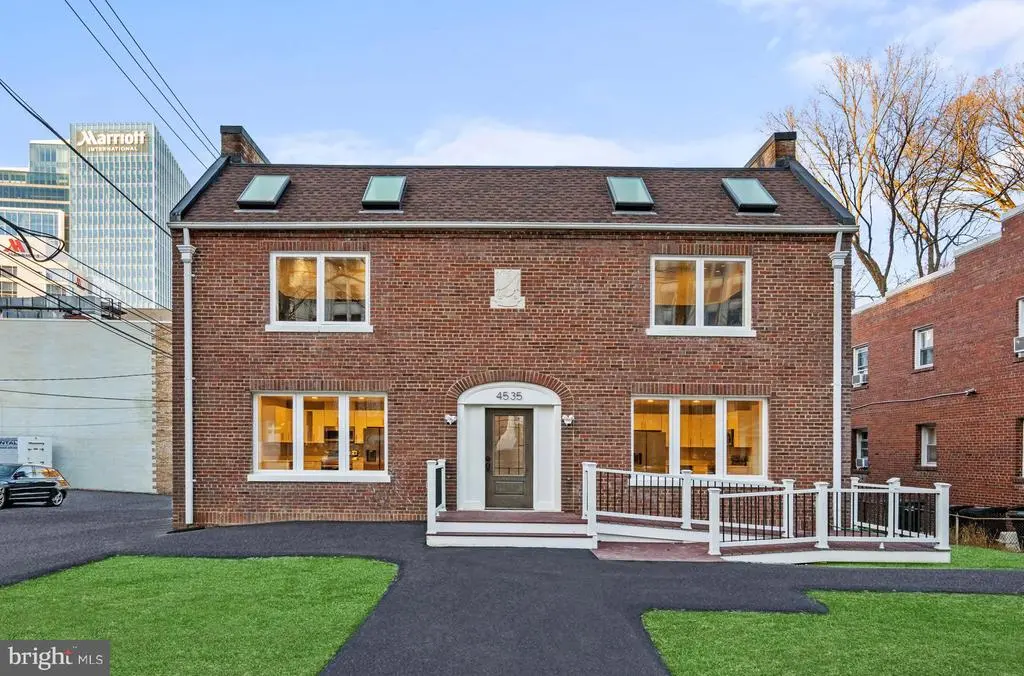 4535 Avondale St, BETHESDA