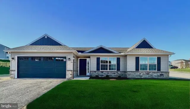 01 Gardenia Lane, Lebanon