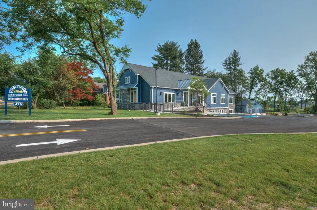 429 S Lewis Rd, ROYERSFORD