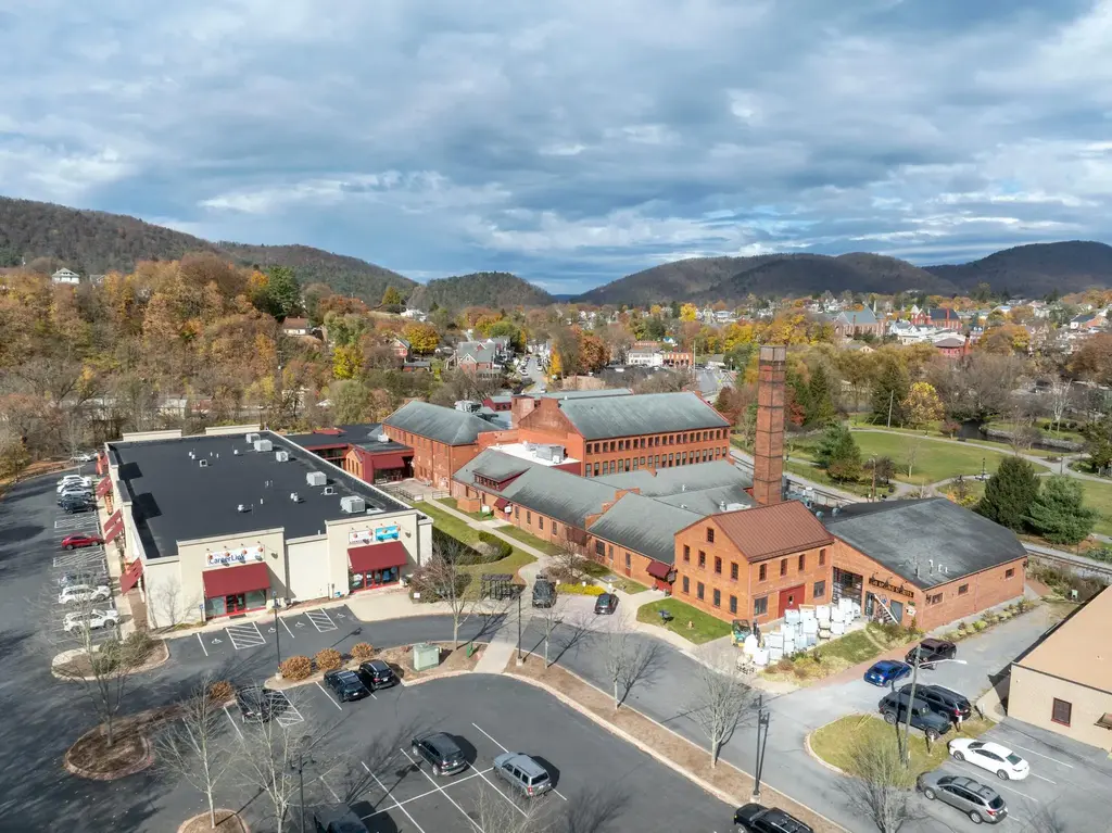 100 Match Factory Pl, BELLEFONTE