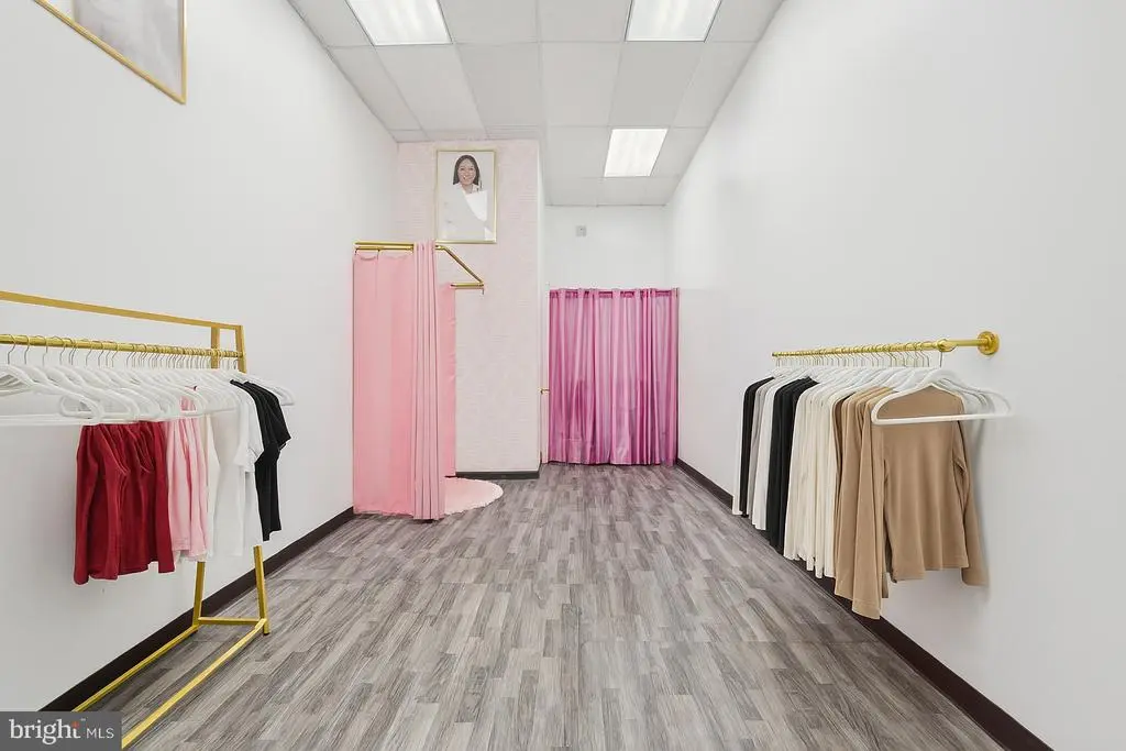 5556 Market St, PHILADELPHIA