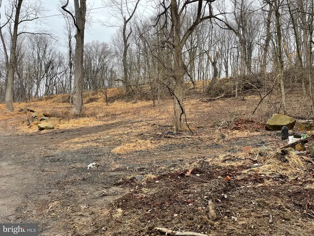 215 Phillips Dr, Wilmington